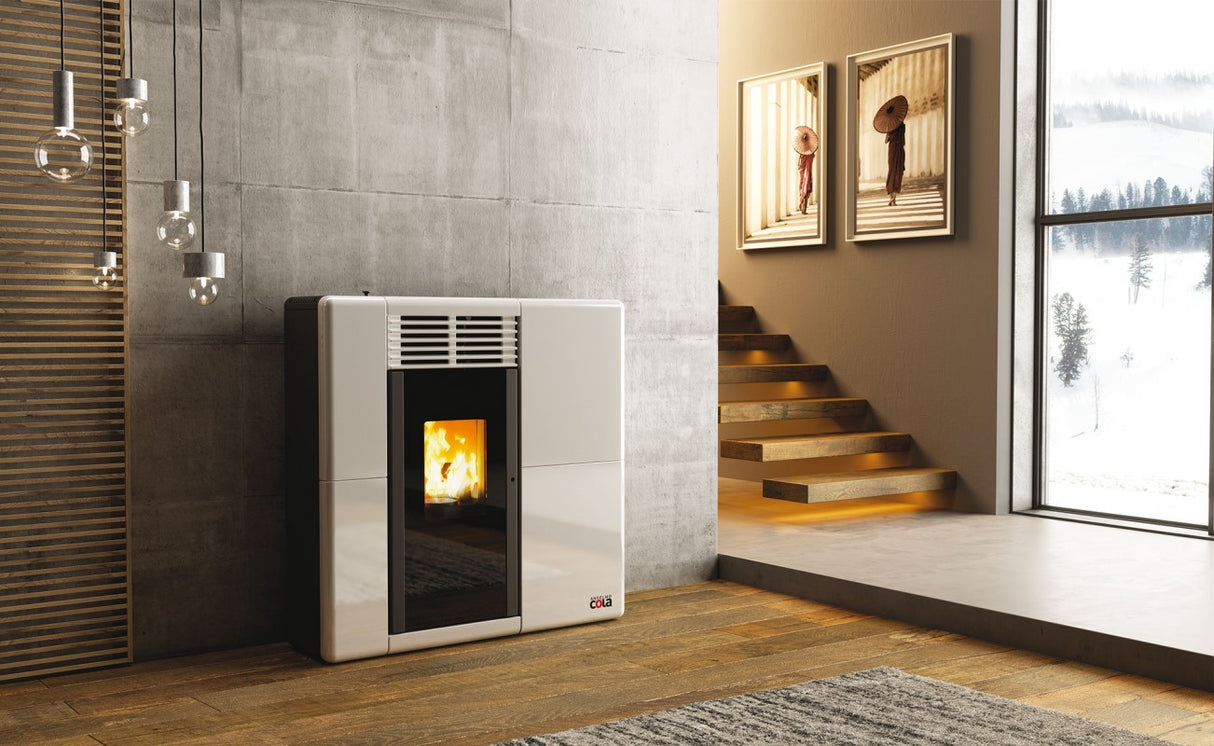 immagine-3-anselmo-cola-stufa-a-pellet-canalizzabile-anselmo-cola-modello-afrodite-1104-kw-wi-fi-integrato-disponibile-in-vari-colori-novita-ean-99810429