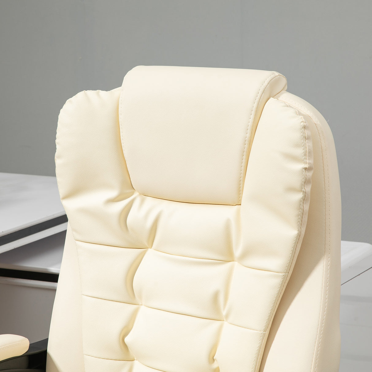 easycomfort easycomfort poltrona presidenziale in similpelle bianca con schienale reclinabile 145 e poggiapiedi 64 5x69x109 117 cm