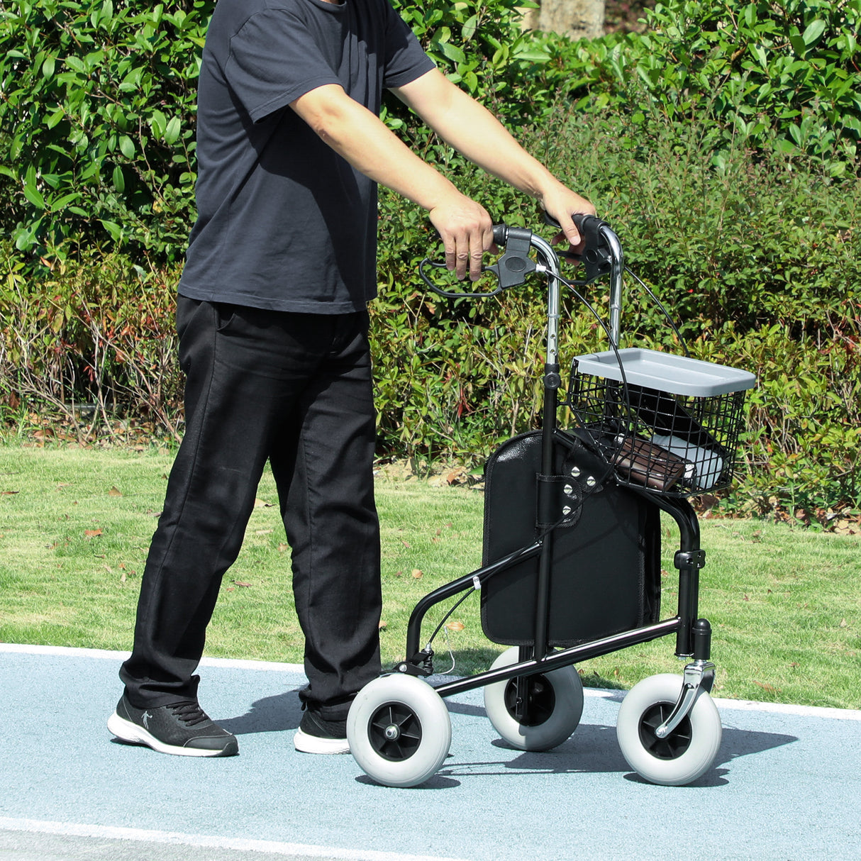 easycomfort easycomfort deambulatore per anziani e disabili ad altezza regolabile con cestino e vassoio 60x62x84 100 5 cm nero