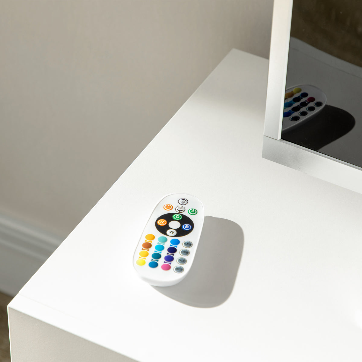 easycomfort easycomfort mobile porta tv da 55 con luci led a 12 colori e telecomando legno e vetro 120x40x50cm bianco