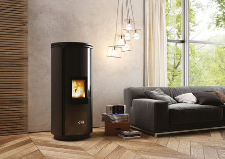 immagine-1-anselmo-cola-stufa-a-pellet-ventilata-anselmo-cola-elegant-827-kw-in-acciaio-wi-fi-integrato-con-palmare-incluso-disponibile-in-vari-colori