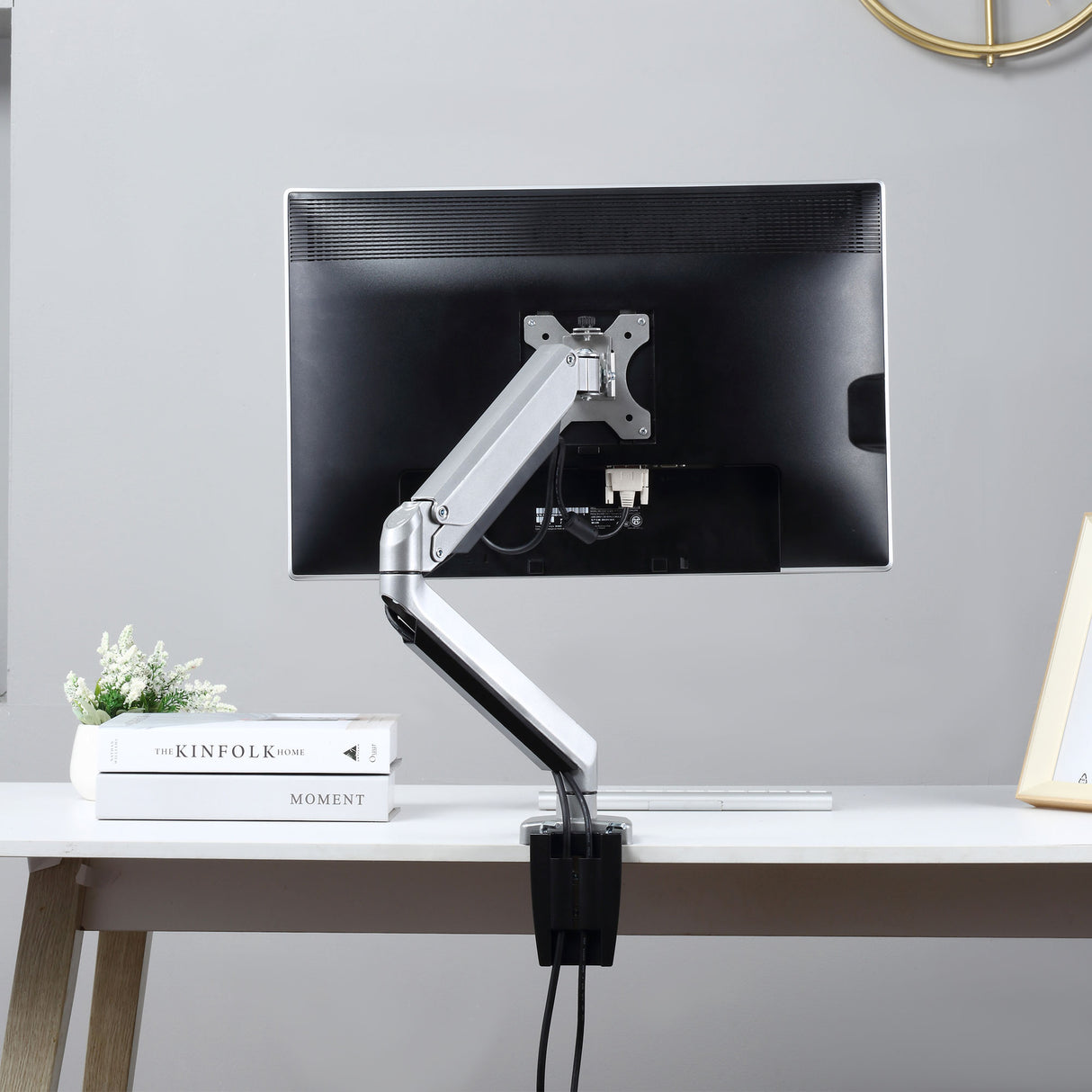 immagine-2-easycomfort-easycomfort-supporto-monitor-in-alluminio-altezza-e-inclinazione-regolabili-orientamento-verticaleorizzontale