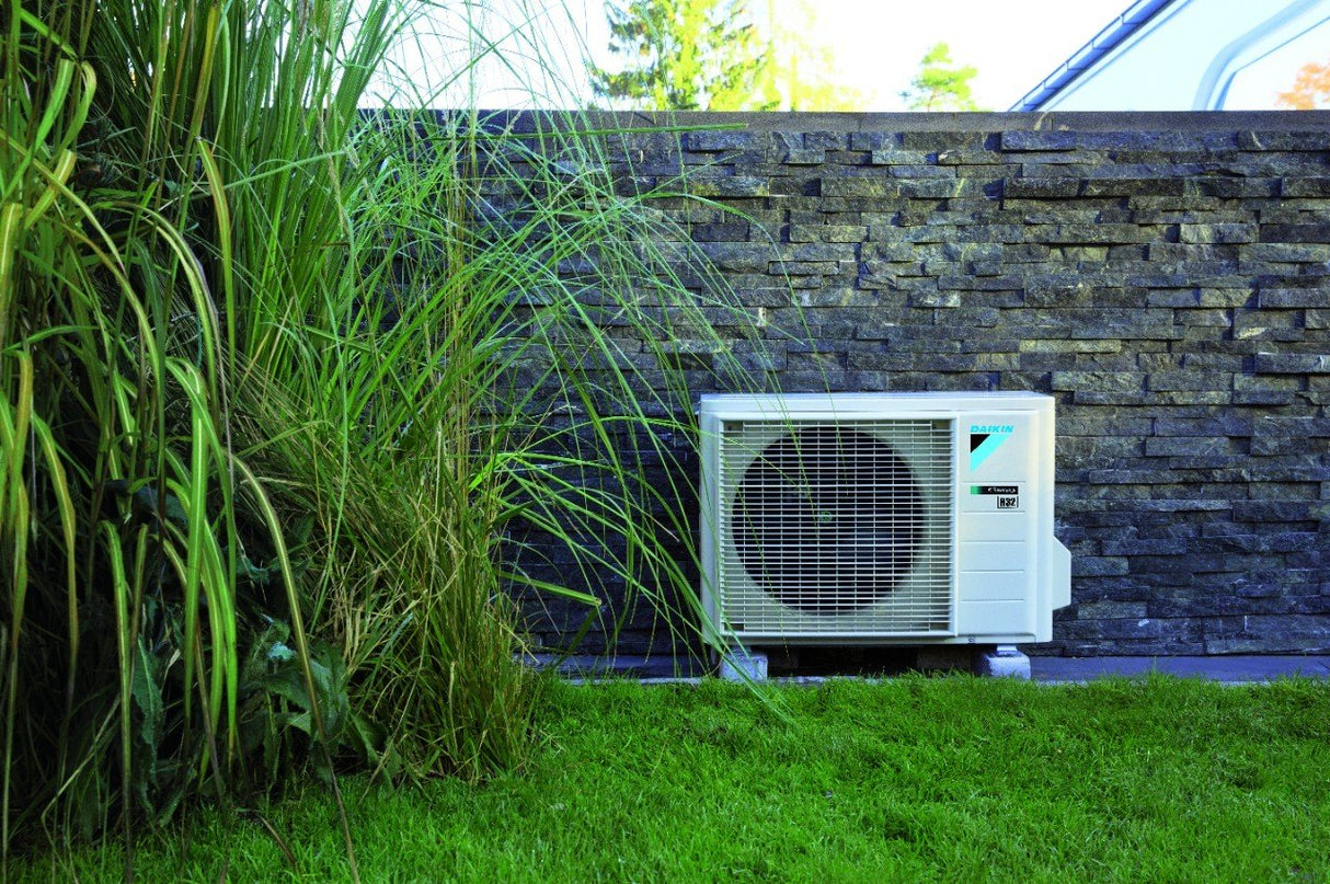 immagine-4-daikin-unita-esterna-monosplit-daikin-12000-btu-rxm35n9-r-32